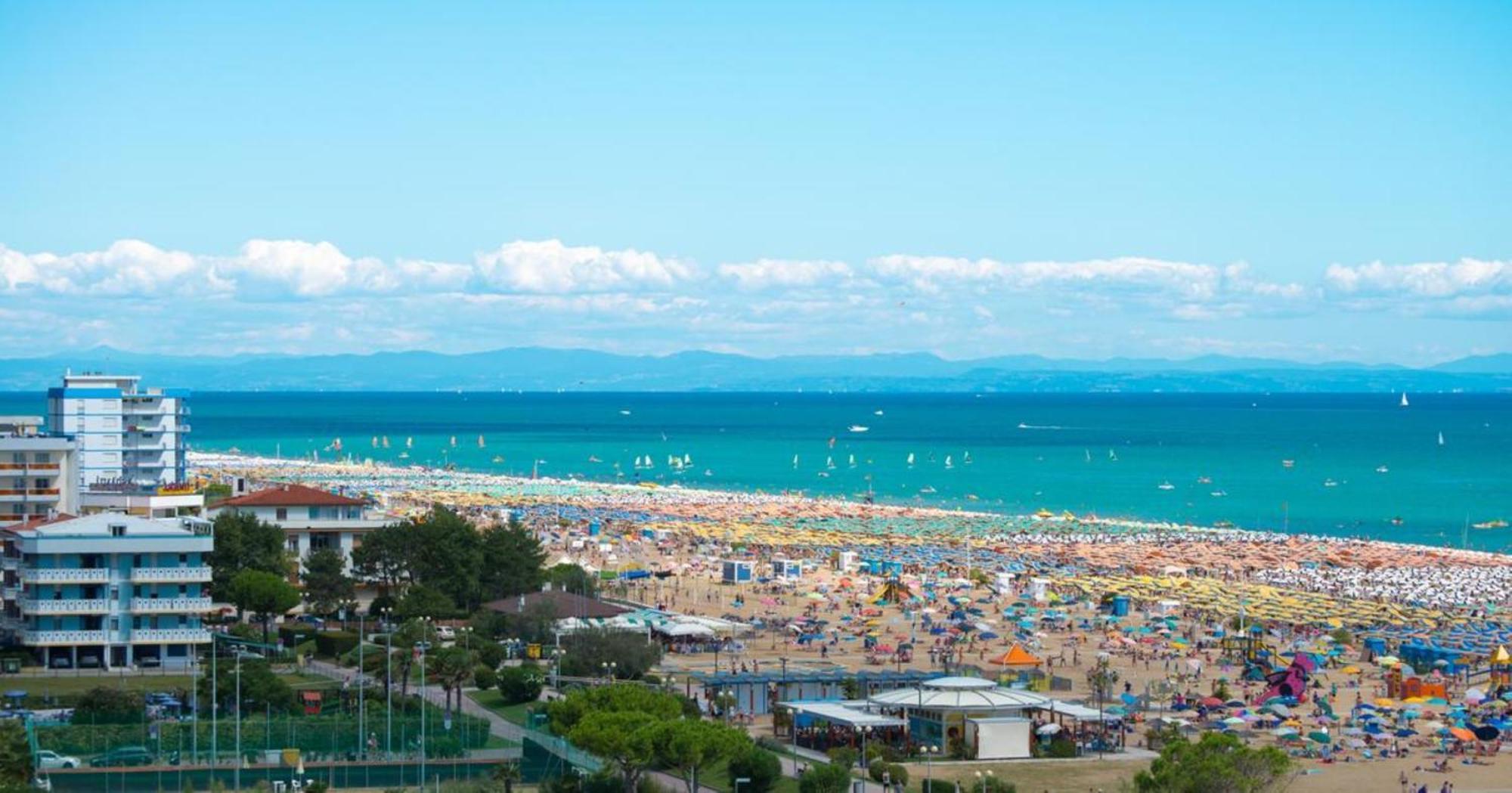 Nice Apartment With Terrace Next To The Sea Bibione Eksteriør billede